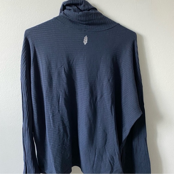 FP Movement Free People Oversized Navy Blue Ribbed Turtleneck Sweater XS - Picture 6 of 14